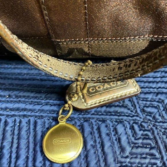 Coach Signature Canvas Logo Tote - Picture 8 of 14